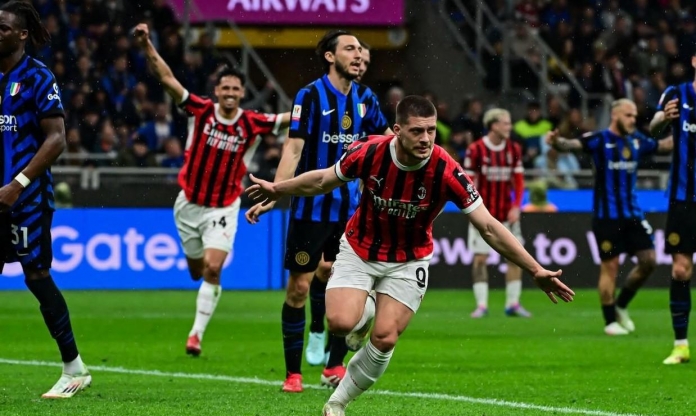AC Milan đè bẹp Inter, tiến vào chung kết Coppa Italia sau 21 năm