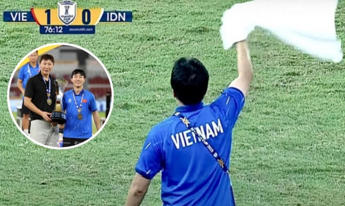 Hé lộ chiến thuật vẫy khăn trắng của trợ lý U23 Việt Nam trước Indonesia