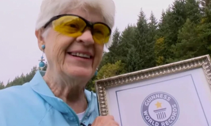 Cụ bà 95 tuổi lập kỷ lục Guinness với môn pickleball