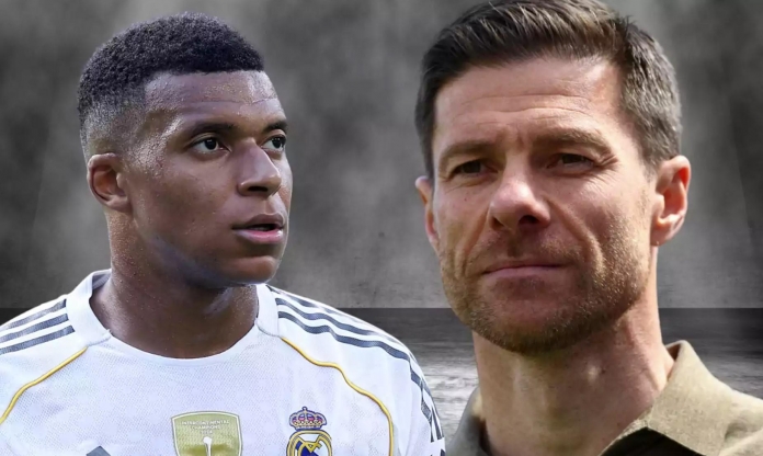 Sét đánh! Xabi Alonso nhận tin không muốn nghe từ Mbappe