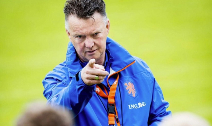 Nóng: HLV Van Gaal ra thông báo khiến bóng đá Indonesia dậy sóng