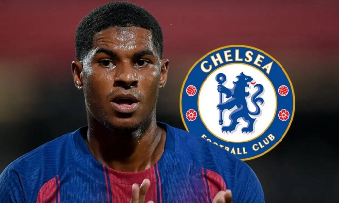 Chelsea tung siêu đề nghị cho 'tiền đạo không thể ngăn cản' của Barca