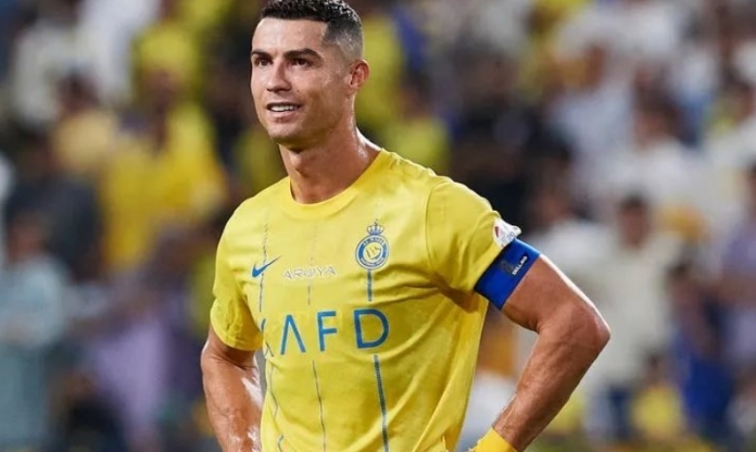 Ronaldo gặp biến cố, nguy cơ không thể đối đầu Messi