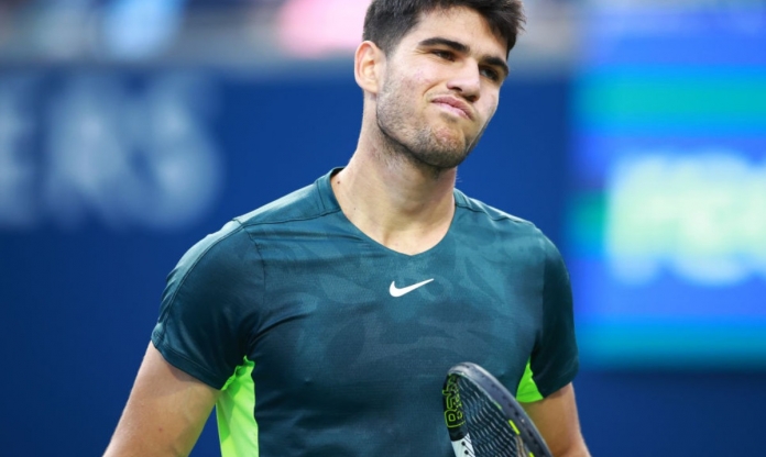 Carlos Alcaraz thừa nhận ‘kiệt quệ’ tinh thần vì phải cạnh tranh với Djokovic