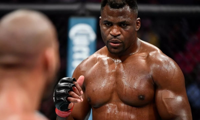 Francis Ngannou chuẩn bị lên sàn với Anthony Joshua vào tháng 3?