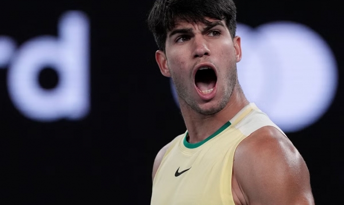 Alcaraz thẳng tiến tứ kết, các bóng hồng gây bất ngờ tại Australian Open 2024