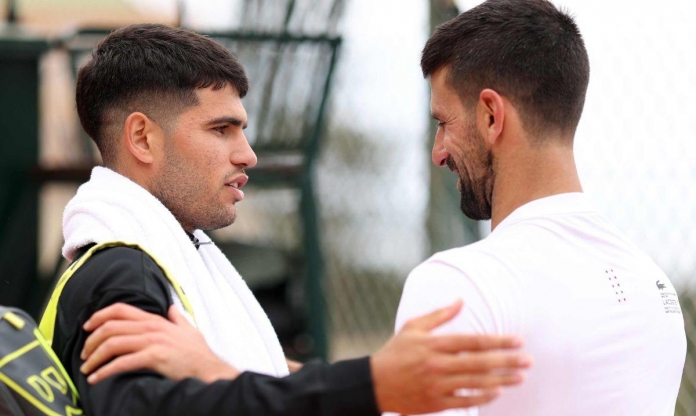 Djokovic tập luyện cùng Alcaraz