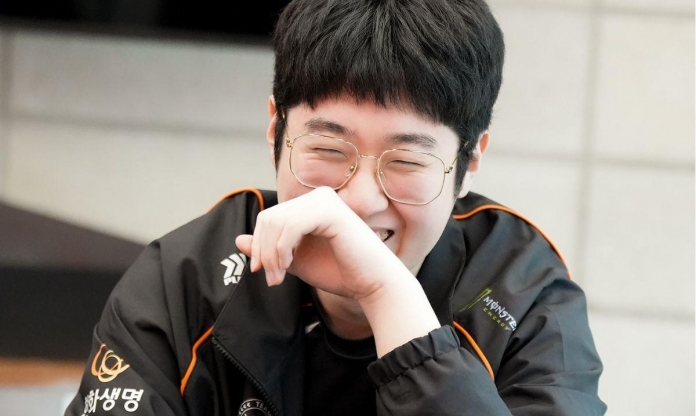 HLE Zeus: 'Sẵn sàng đối đầu với T1'