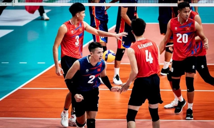 Đội tuyển bóng chuyền nam quốc gia về Hà Nội tập huấn