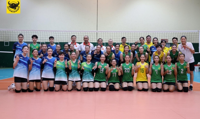 Hành động đẹp của các cầu thủ bóng chuyền nữ Việt Nam