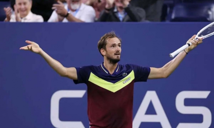 Tay vợt Trung Quốc làm nên kỳ tích, Alcaraz, Medvedev đi tiếp ở vòng 1/8 US Open 2023