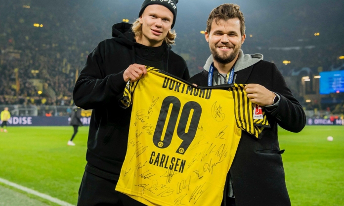 Vua cờ Magnus Carlsen thích thú trước lời thách đấu từ... Mohamed Salah