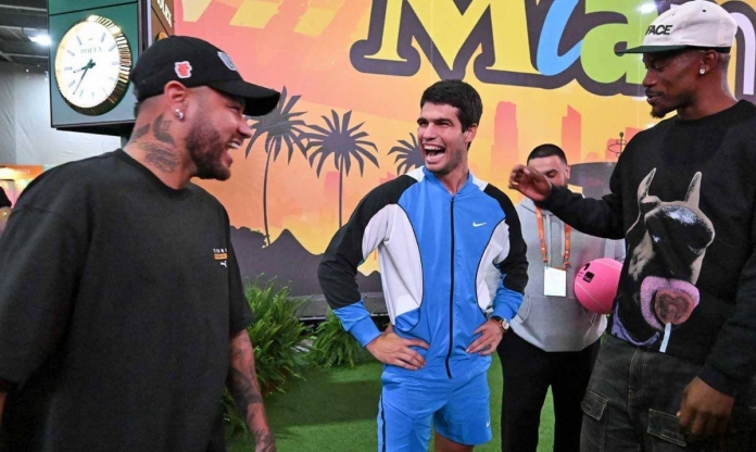 Được Neymar tiếp sức, Carlos Alcaraz thắng dễ ở Miami mở rộng 2024