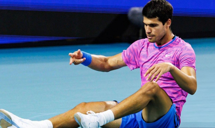 Sinner lọt chung kết Miami Open 2024, Alcaraz 'toát mồ hôi hột'