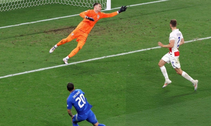 Báo Italia bùng nổ với siêu phẩm nhấn chìm Croatia của Mattia Zaccagni