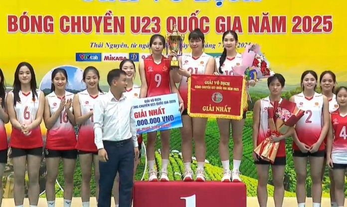 Trao giải tập thể, cá nhân giải bóng chuyền U23 quốc gia 2025