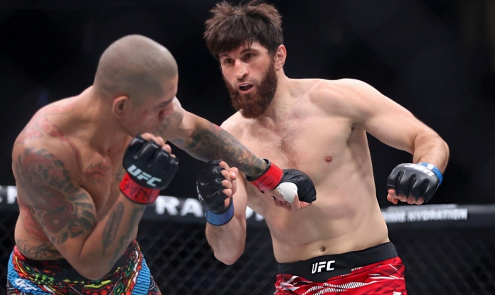 Magomed Ankalaev và Alex Pereira đấu 'võ mồm' bằng... Google Dịch