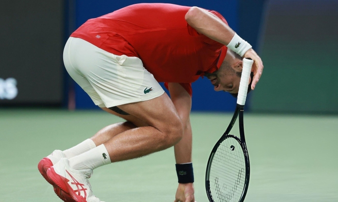 Djokovic thua tay vợt từng đụng độ Lý Hoàng Nam, tan mộng vô địch Shanghai Masters