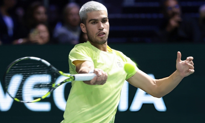 Alcaraz bị chỉ trích sau thất bại ở Paris Masters 2025