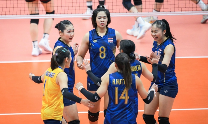 Thắng đậm Philippines, bóng chuyền nữ Thái Lan lọt bán kết SEA Games 33