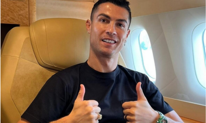 Ronaldo muốn ở lại Ngoại hạng Anh, đối đầu luôn MU