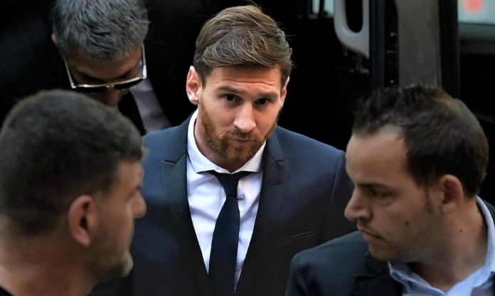 Chủ tịch lên tiếng, vụ Messi trở lại Barca gặp 'biến lớn'