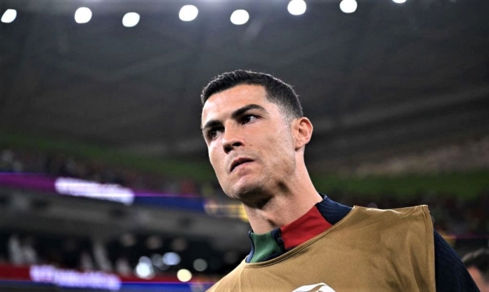 HLV Bồ Đào Nha tiết lộ khiến tất cả 'vỡ òa' về Ronaldo