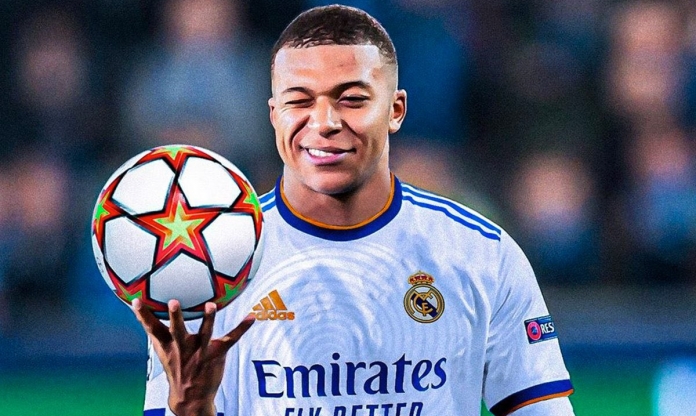 Dồn tiền mua Mbappe, Real Madrid bán luôn 2 'quái thú' trung tuyến?