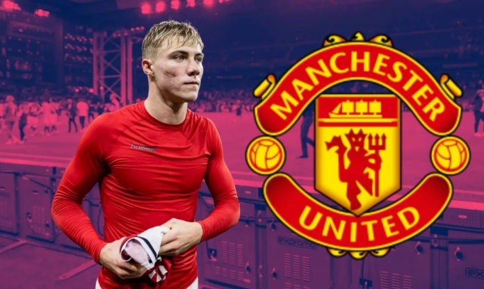 Siêu tiền đạo của MU ngang tầm cầu thủ 'chân gỗ' nhất lịch sử Arsenal?