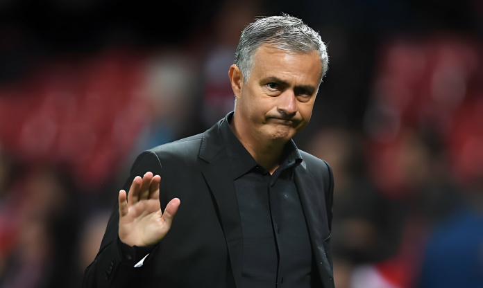 Chia tay Roma, HLV Mourinho nhận đề nghị hấp dẫn nhất lịch sử?