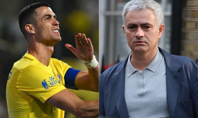 HLV Mourinho lần đầu tiên khóc, đến nhà Ronaldo cầu xin một điều