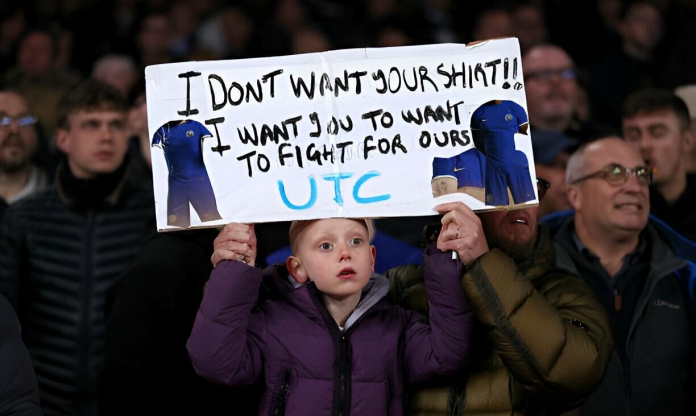 Thua Arsenal, CĐV Chelsea gây sốt mạng xã hội với thông điệp đau lòng
