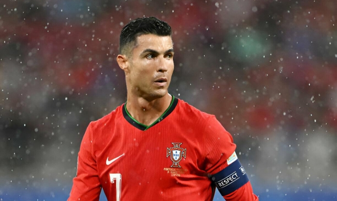 Ronaldo khiến tất cả 'ngã ngửa' với thông số đáng quên tại Euro