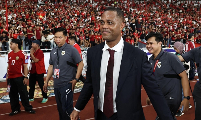 CĐV Indonesia phấn khích nói 1 điều với HLV Kluivert sau trận thắng Bahrain