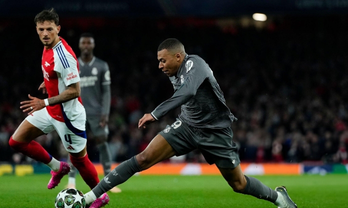 CĐV Real Madrid đồng loạt phản ứng khi thua thảm 0-3 trước Arsenal