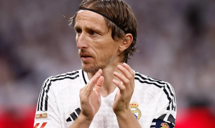 Chính thức: Luka Modric hoàn tất thương vụ chuyển nhượng với CLB Anh