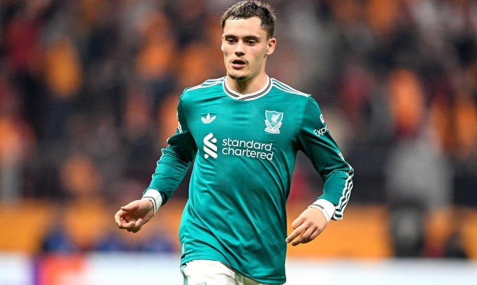 Arne Slot nói thẳng một điều về Florian Wirtz sau khi Liverpool thua sốc