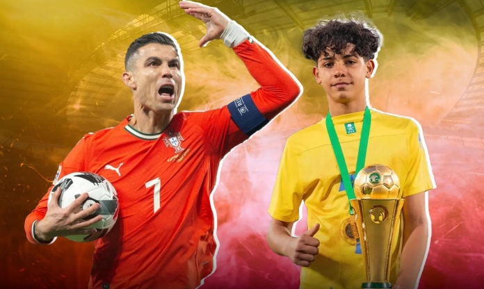 Con trai Ronaldo được CLB vĩ đại nước Anh nhắm chiêu mộ