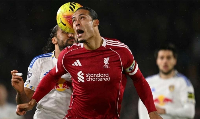 Liverpool đánh rơi chiến thắng trong ngày hàng thủ sụp đổ cuối trận