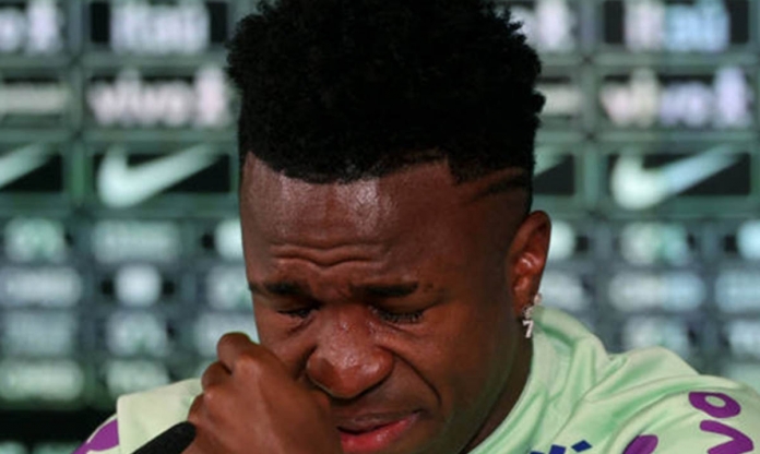 Vinicius khóc như mưa vì liên tục bị phân biệt chủng tộc