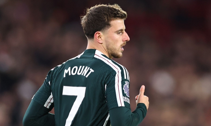 Mason Mount lộ ảnh khoác áo ĐT Anh dù gần hai năm không lên tuyển