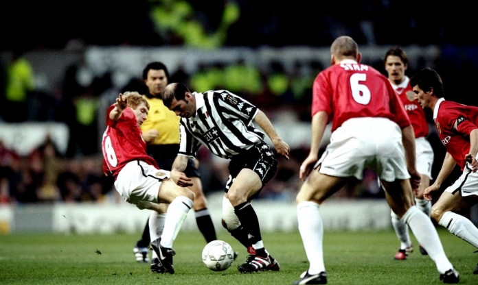 Paul Scholes so sánh sao trẻ MU với huyền thoại Zinedine Zidane