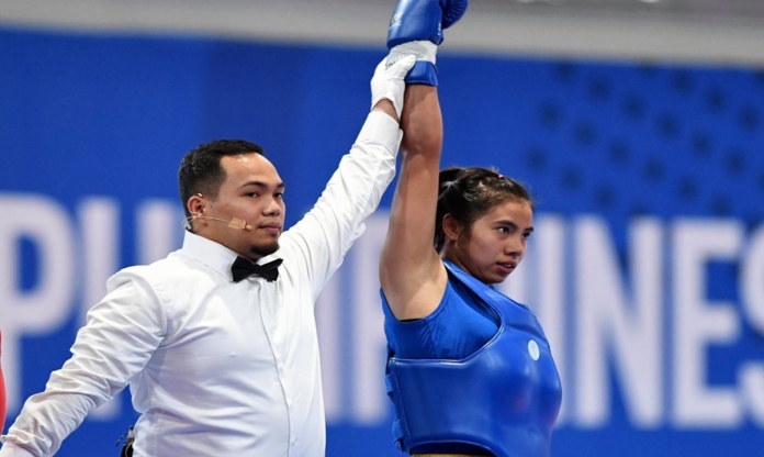Wushu Nguyễn Thị Trang được báo nước ngoài ca ngợi, ‘cùng mâm’ toàn huyền thoại