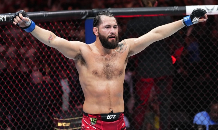 Nhà cựu vô địch UFC nối gót Francis Ngannou thi đấu quyền anh chuyên nghiệp