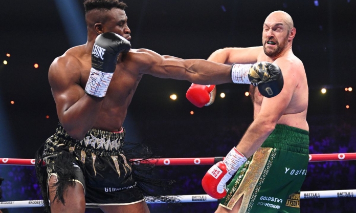 Francis Ngannou lọt top 10 võ sĩ quyền anh hạng nặng của WBC dù mới đấu một trận