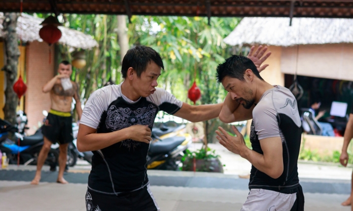 Johnny Trí Nguyễn cho rằng LION Championship quá ưu ái các võ sĩ đánh nằm