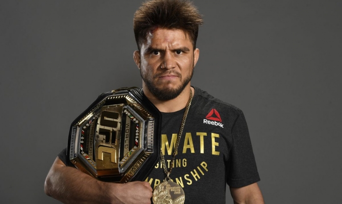 Nhà cựu vô địch 2 hạng cân UFC xác nhận giải nghệ nếu thua ở UFC 298