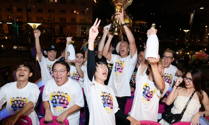 SofM, GAM Esports, Team Flash bắt trend ‘flex đến hơi thở cuối cùng’