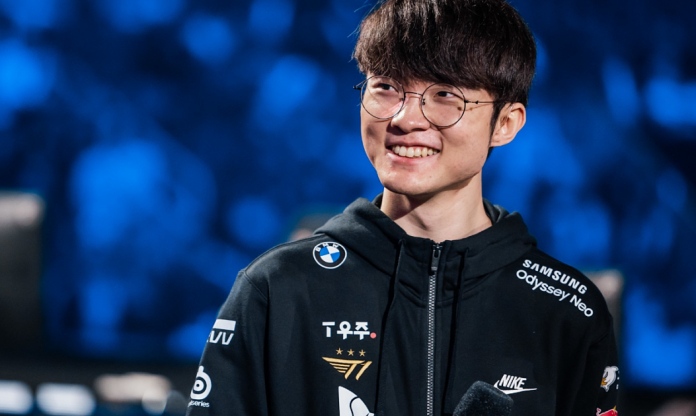 Faker đã quay trở lại luyện tập