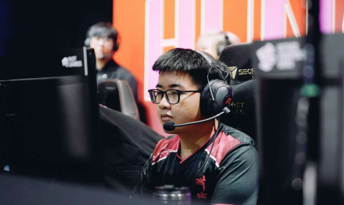 Đội tuyển eSports đông fan nhất nhì Việt Nam bán độ